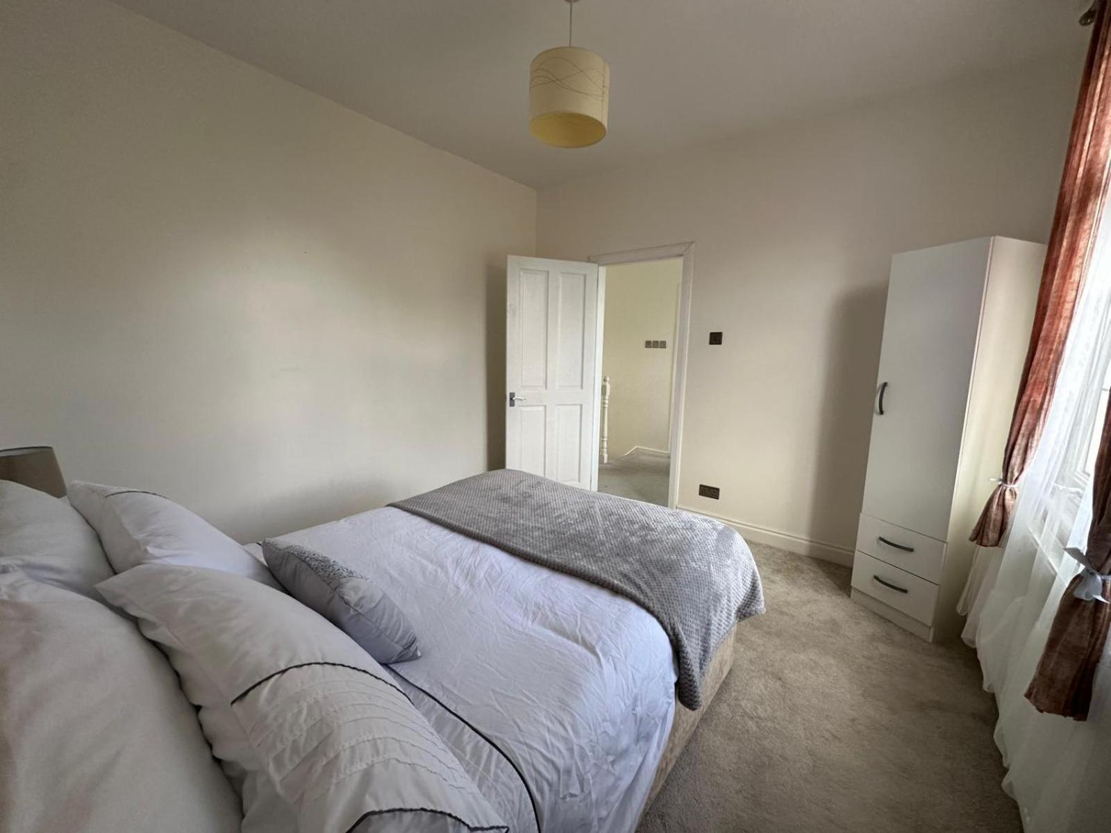 Luxurious Living 4 Bedroom Home Londra Dış mekan fotoğraf