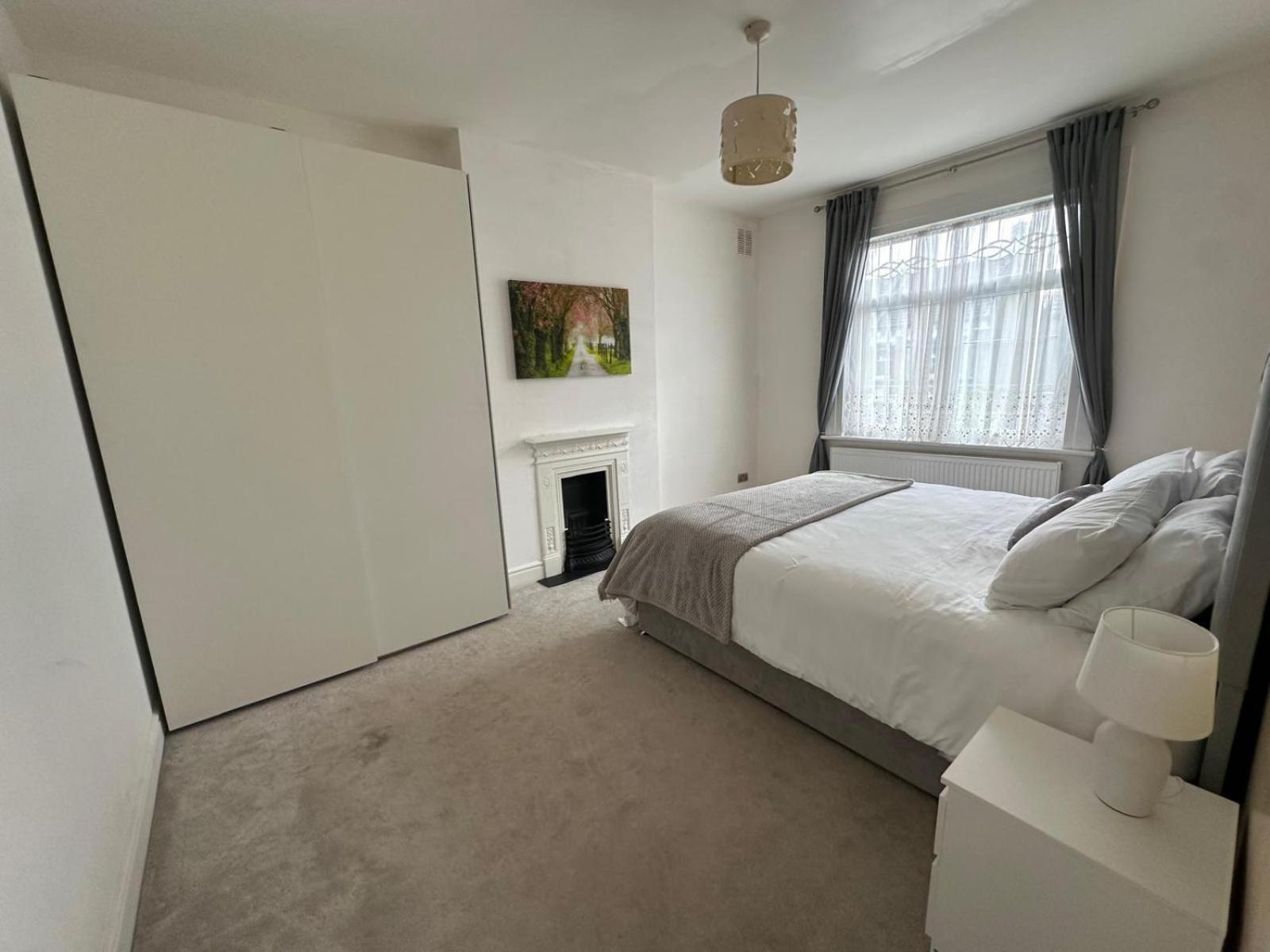Luxurious Living 4 Bedroom Home Londra Dış mekan fotoğraf