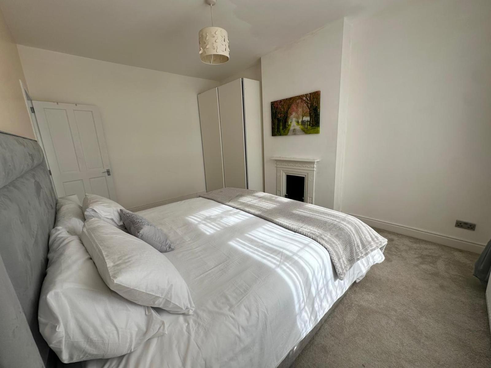 Luxurious Living 4 Bedroom Home Londra Dış mekan fotoğraf