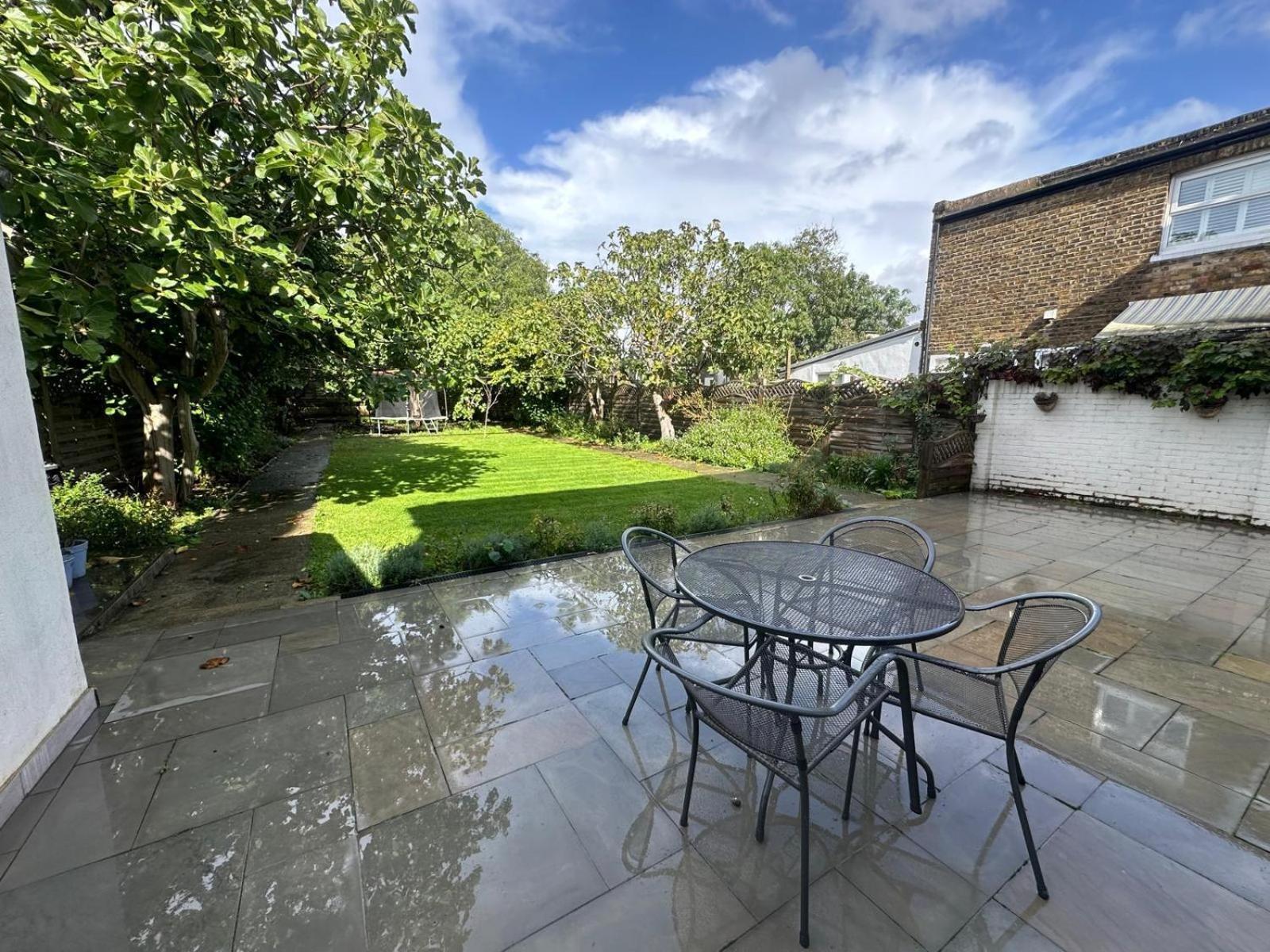 Luxurious Living 4 Bedroom Home Londra Dış mekan fotoğraf
