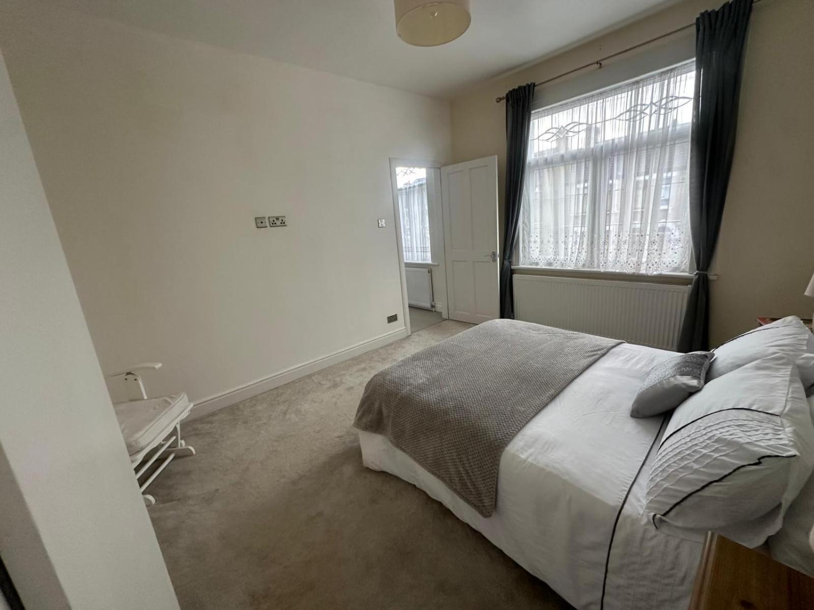 Luxurious Living 4 Bedroom Home Londra Dış mekan fotoğraf