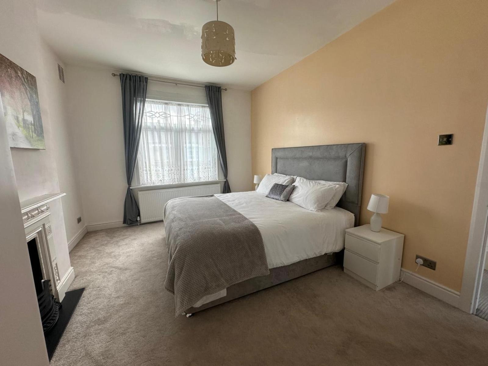Luxurious Living 4 Bedroom Home Londra Dış mekan fotoğraf