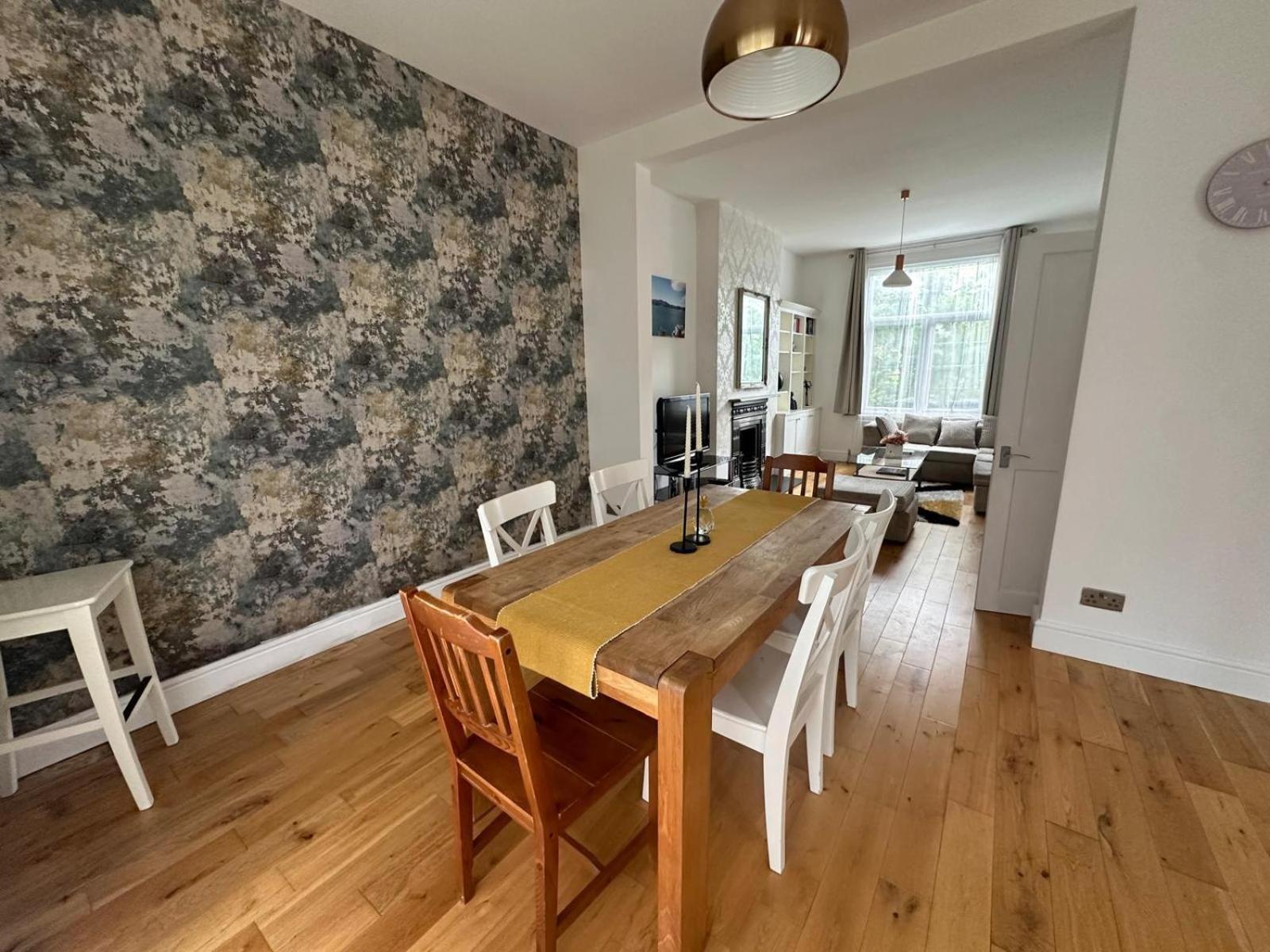 Luxurious Living 4 Bedroom Home Londra Dış mekan fotoğraf
