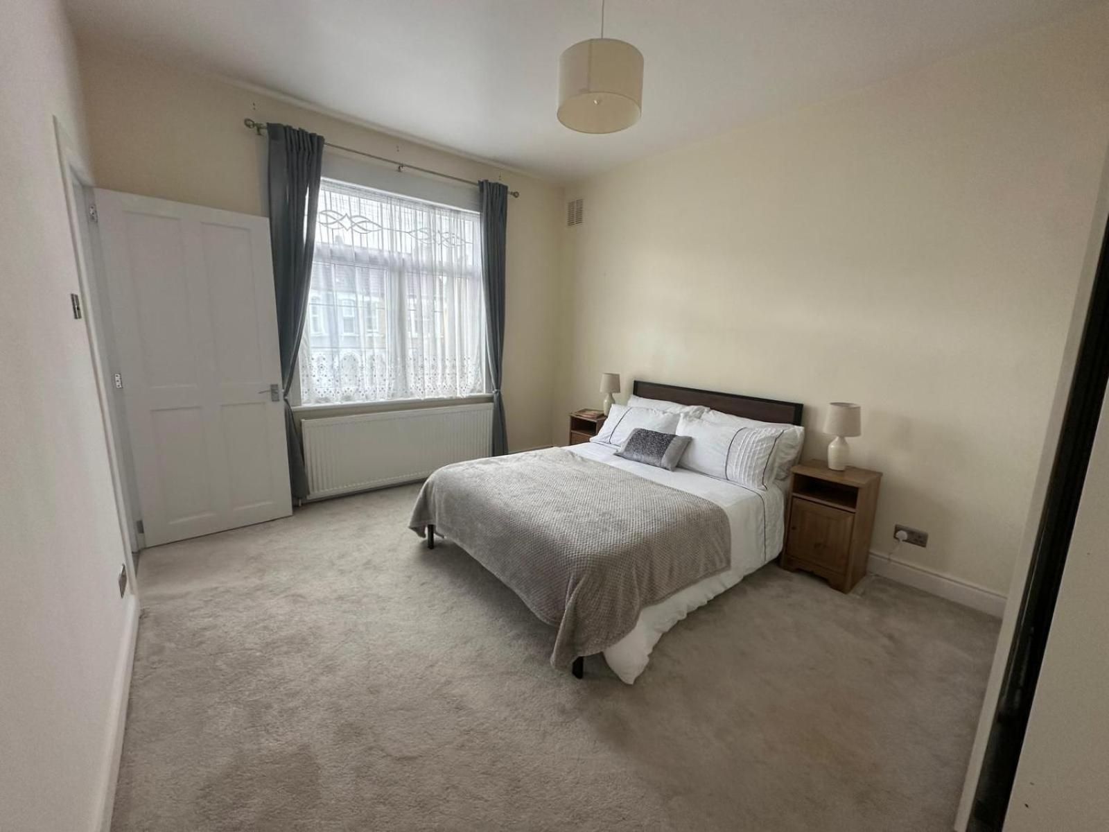 Luxurious Living 4 Bedroom Home Londra Dış mekan fotoğraf
